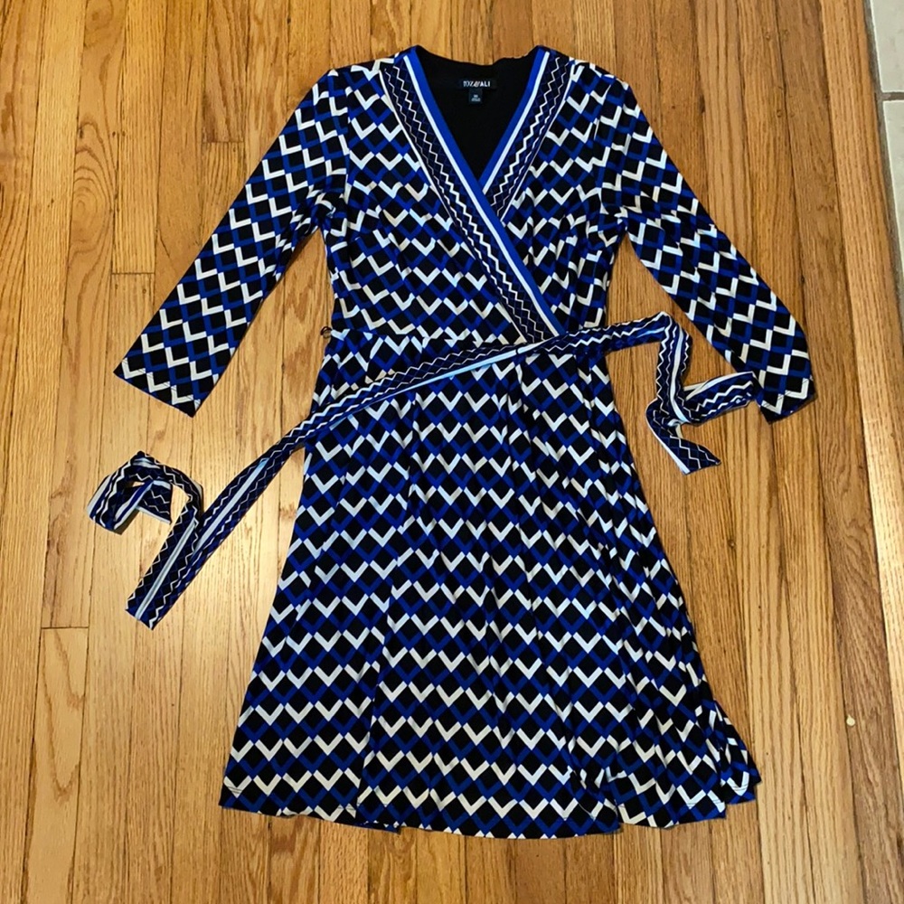 Roz&ALI blue/black/white pattern dress